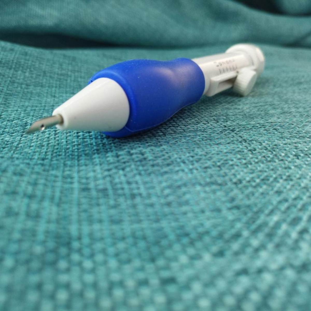 3D Punch Needle Set – Embroidery & Cross-Stitch Tool