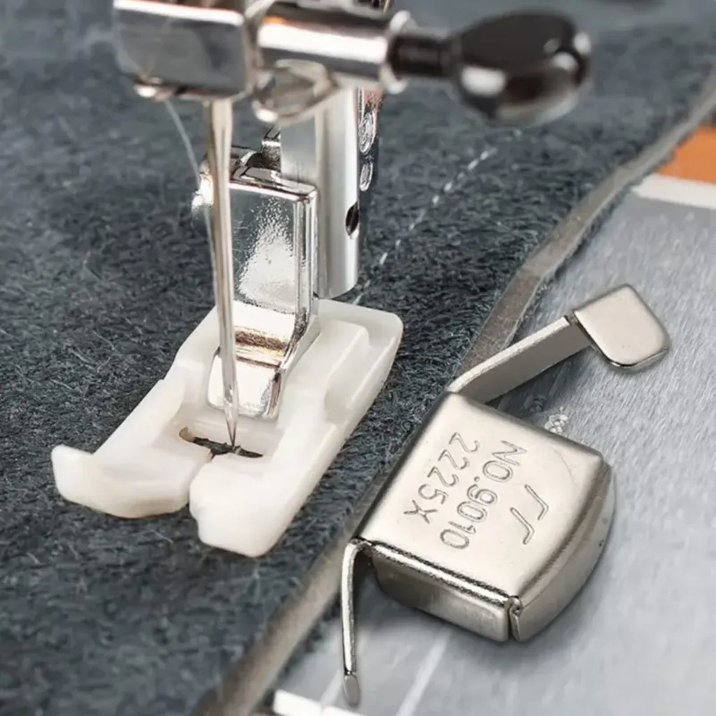 Lock & Lock Magnetic Seam Guide | Precision Sewing Aid