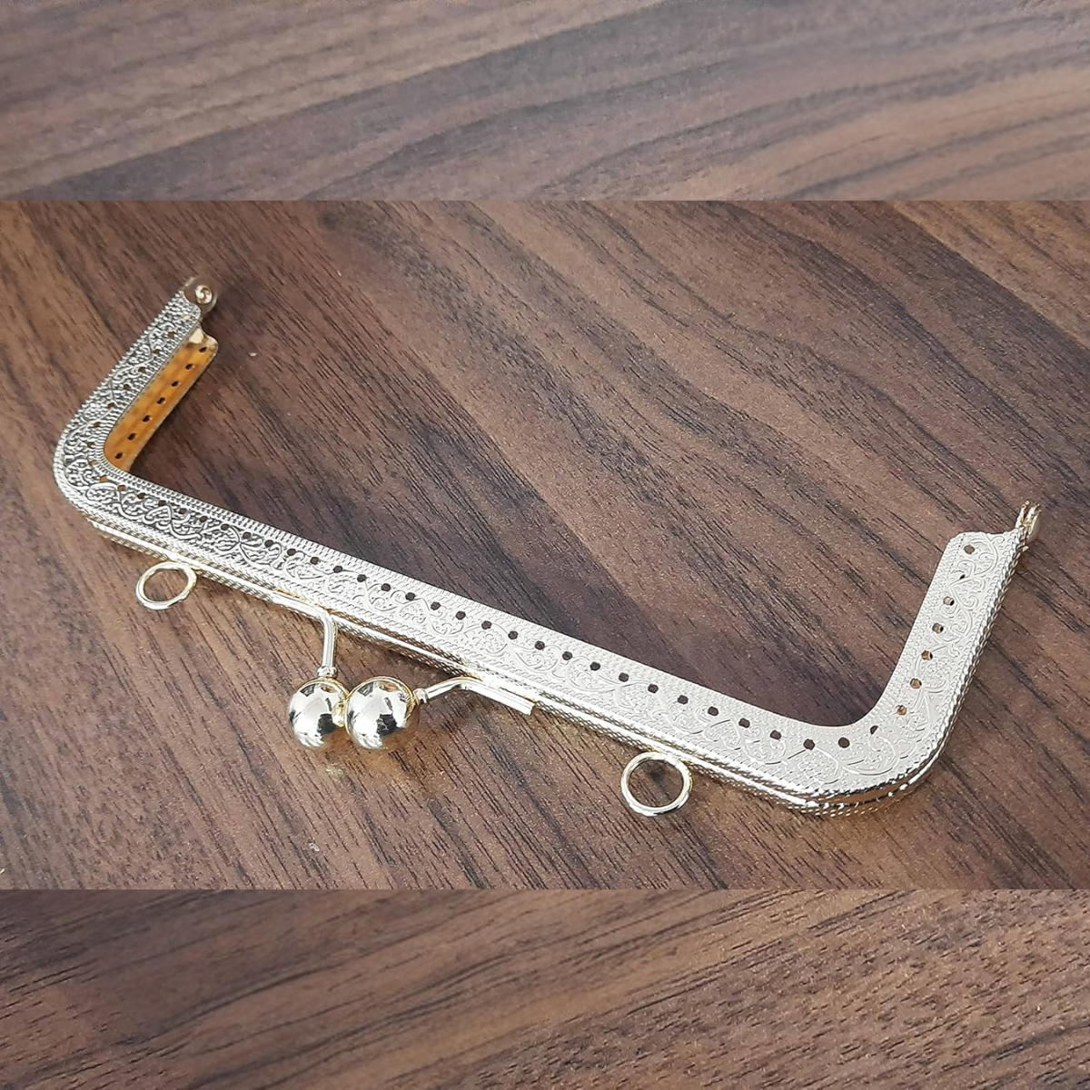 Premium Metal Frame Clutch handle